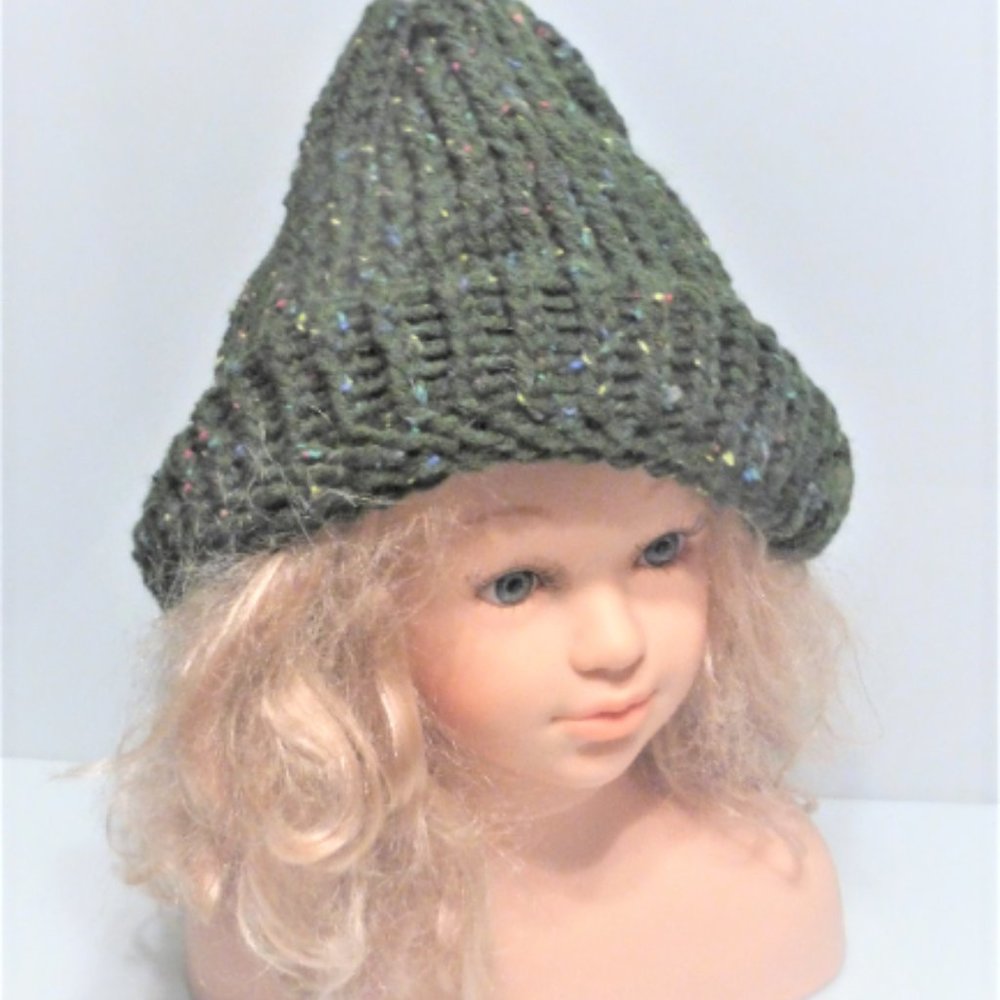 st3 UNISEX Hand Knitted TOQUE Men's Toque Woman's Toque Green Hat Winter Hat